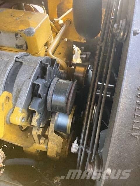 John Deere 200 LC Sramatrici
