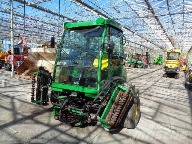 John Deere 3235C Trattorini tagliaerba