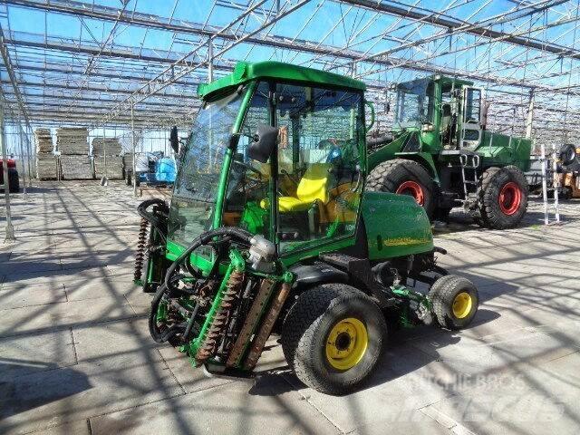 John Deere 3235C Trattorini tagliaerba