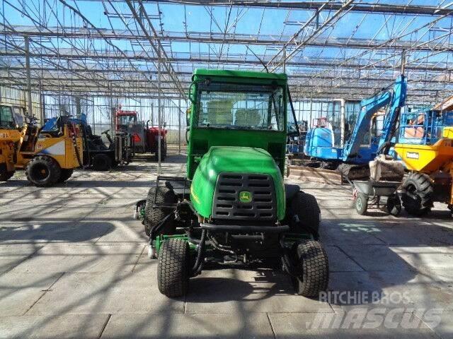 John Deere 3235C Trattorini tagliaerba