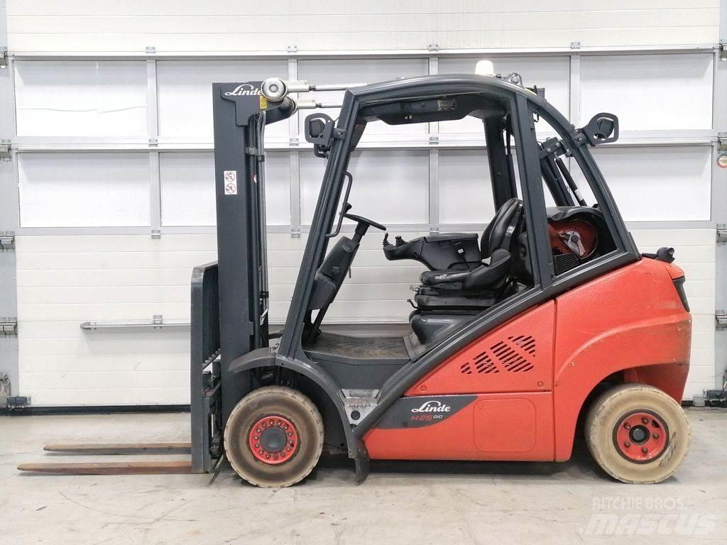 Linde H25T-02 Carrelli elevatori GPL