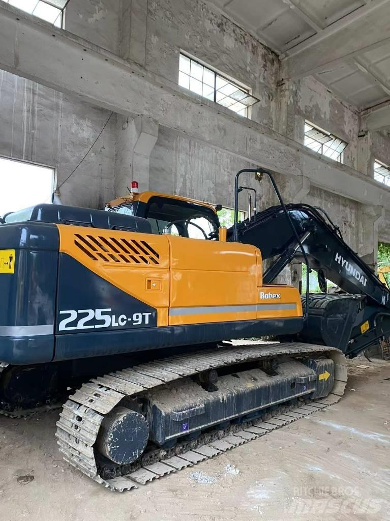 Hyundai 225LC-9 Escavatori cingolati