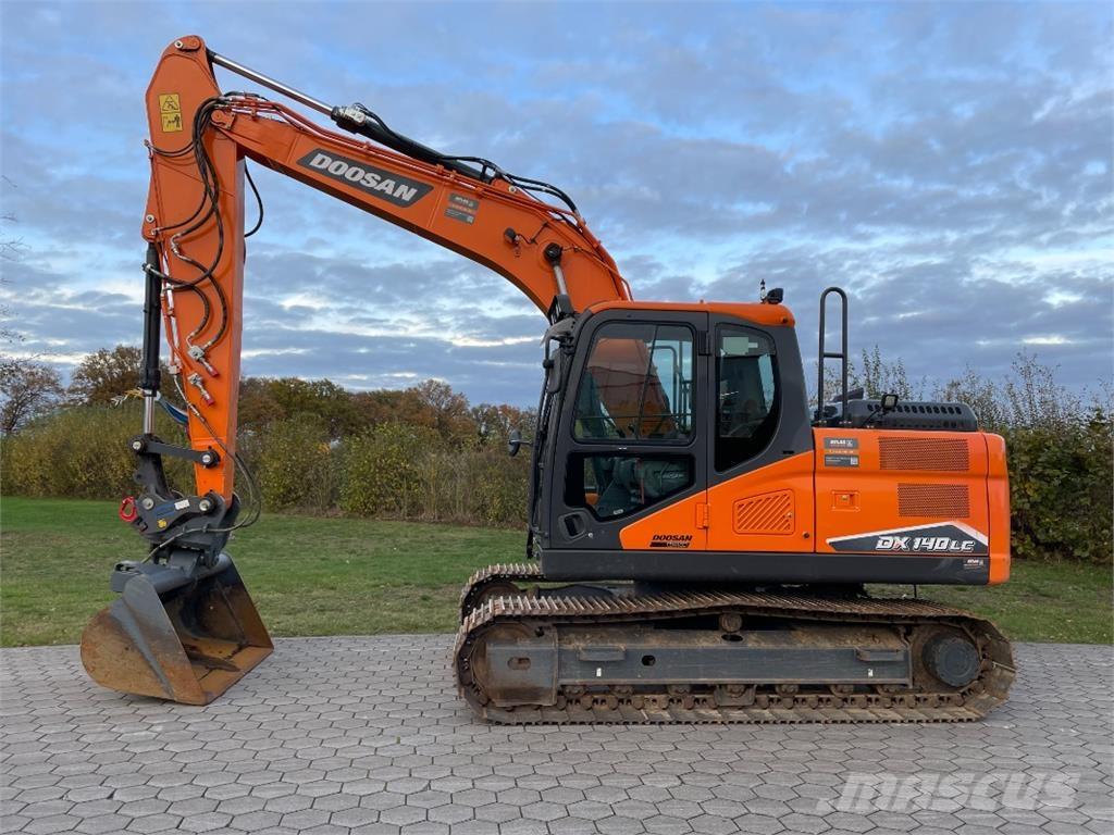 Doosan DX140LC-7 Escavatori cingolati