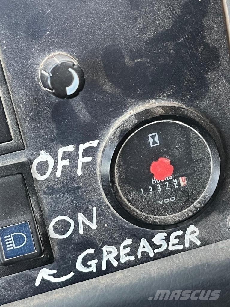 Volvo L 180 E Pale gommate