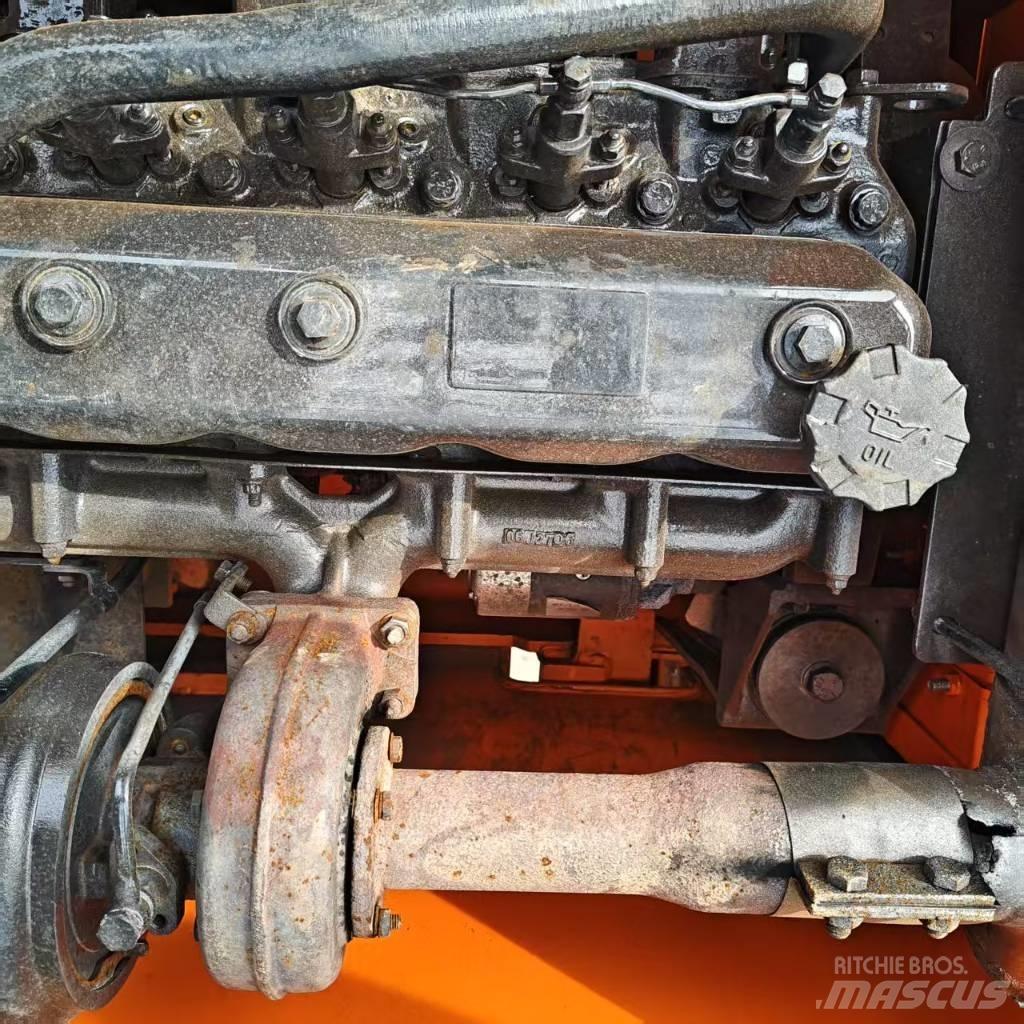 Doosan 225 LC Escavatori cingolati