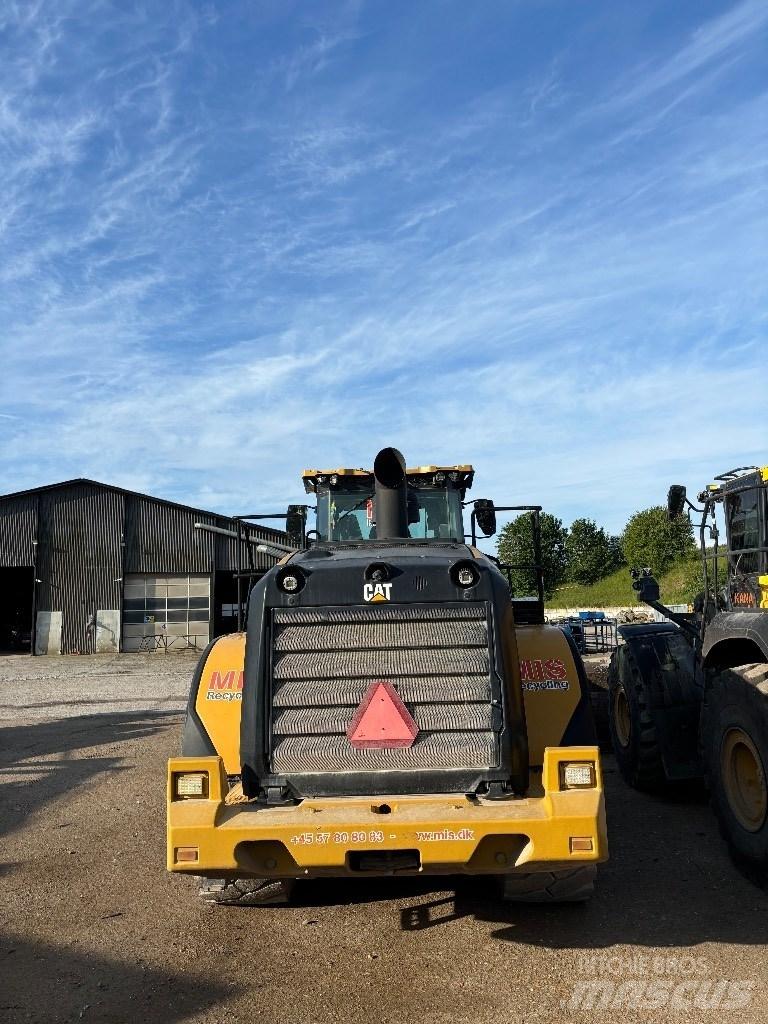 CAT 966m Pale gommate