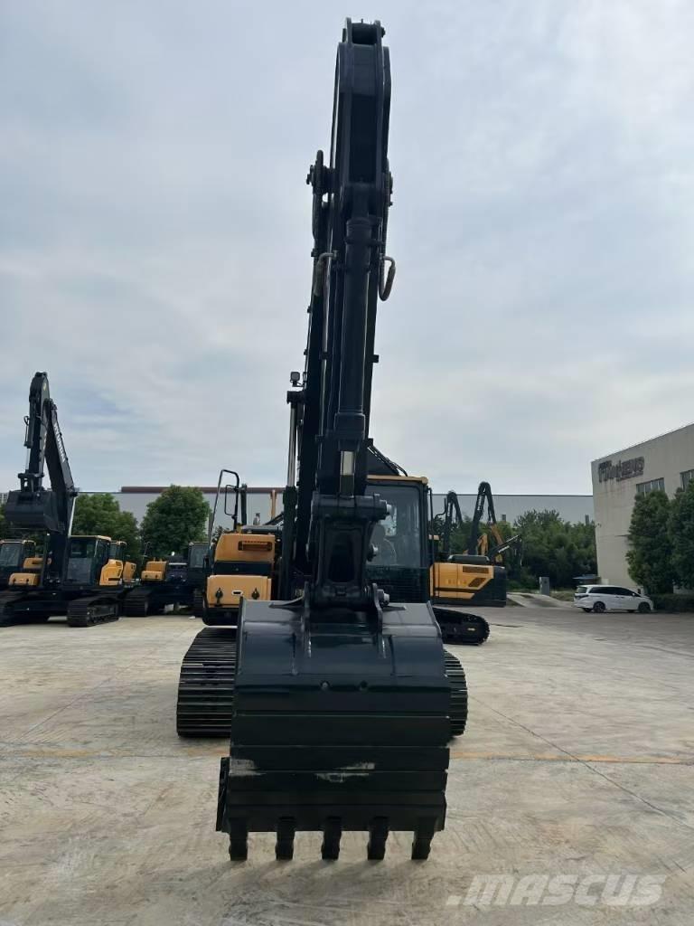 Hyundai HX 220 L Escavatori cingolati