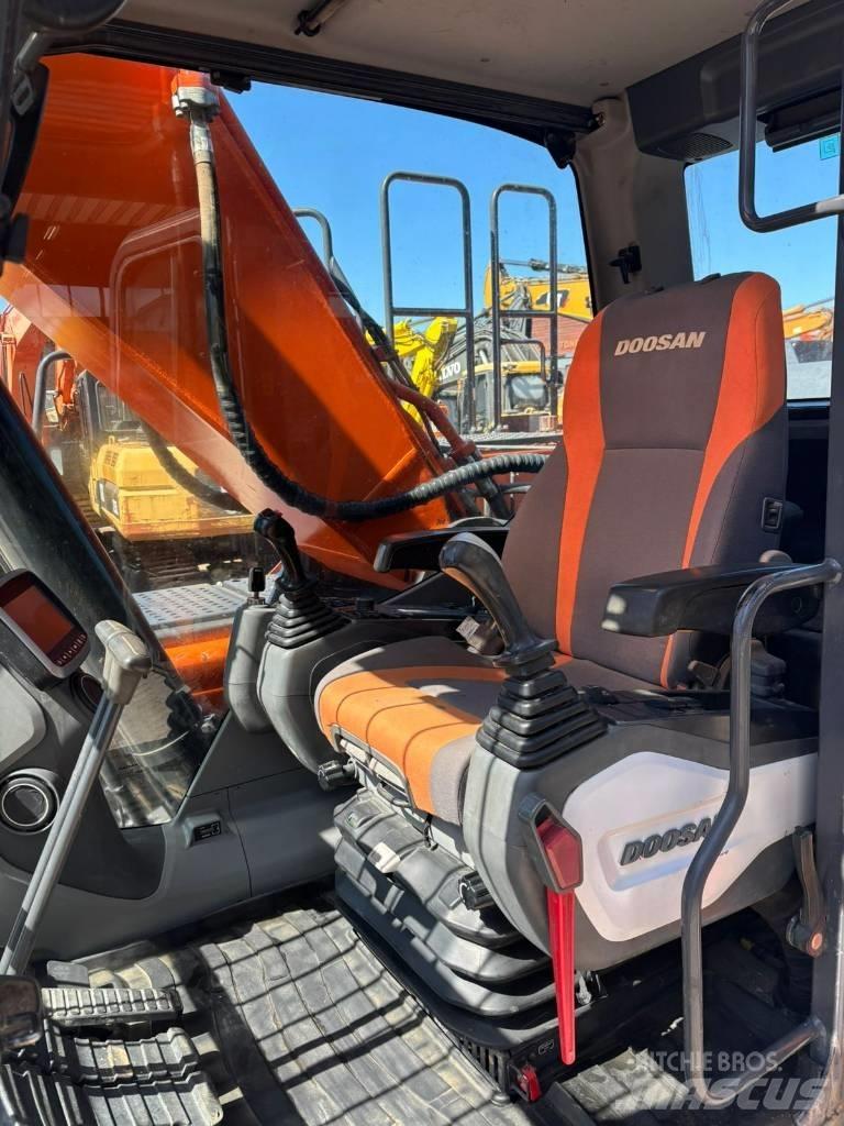 Doosan DX 255 NLC-5 Escavatori cingolati