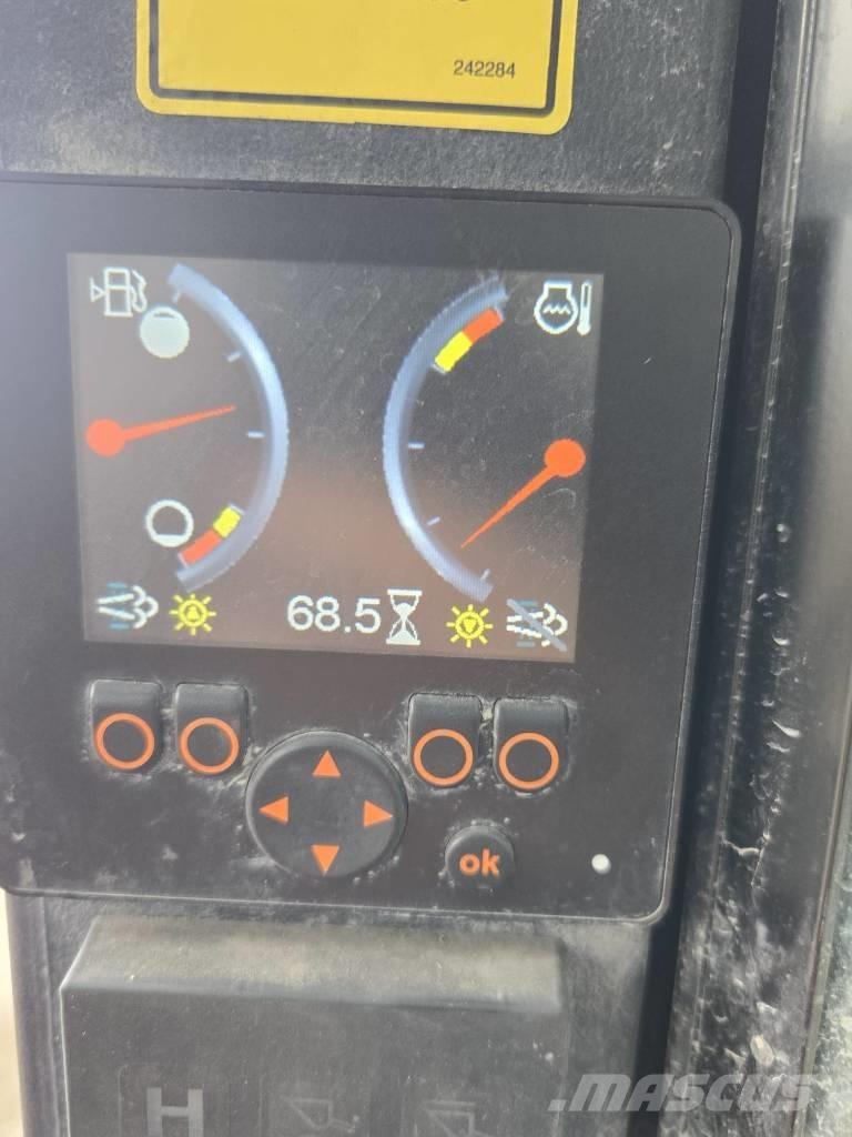 Manitou 1350 R Mini Pale Gommate