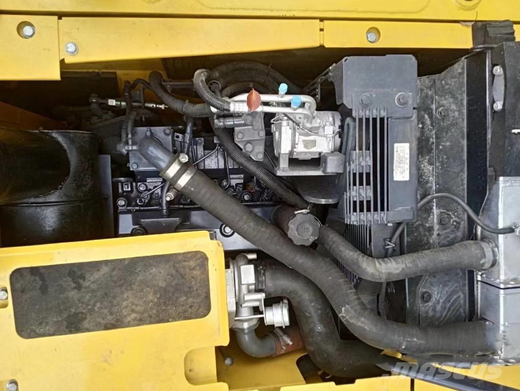 Komatsu PC130-7 Escavatori cingolati