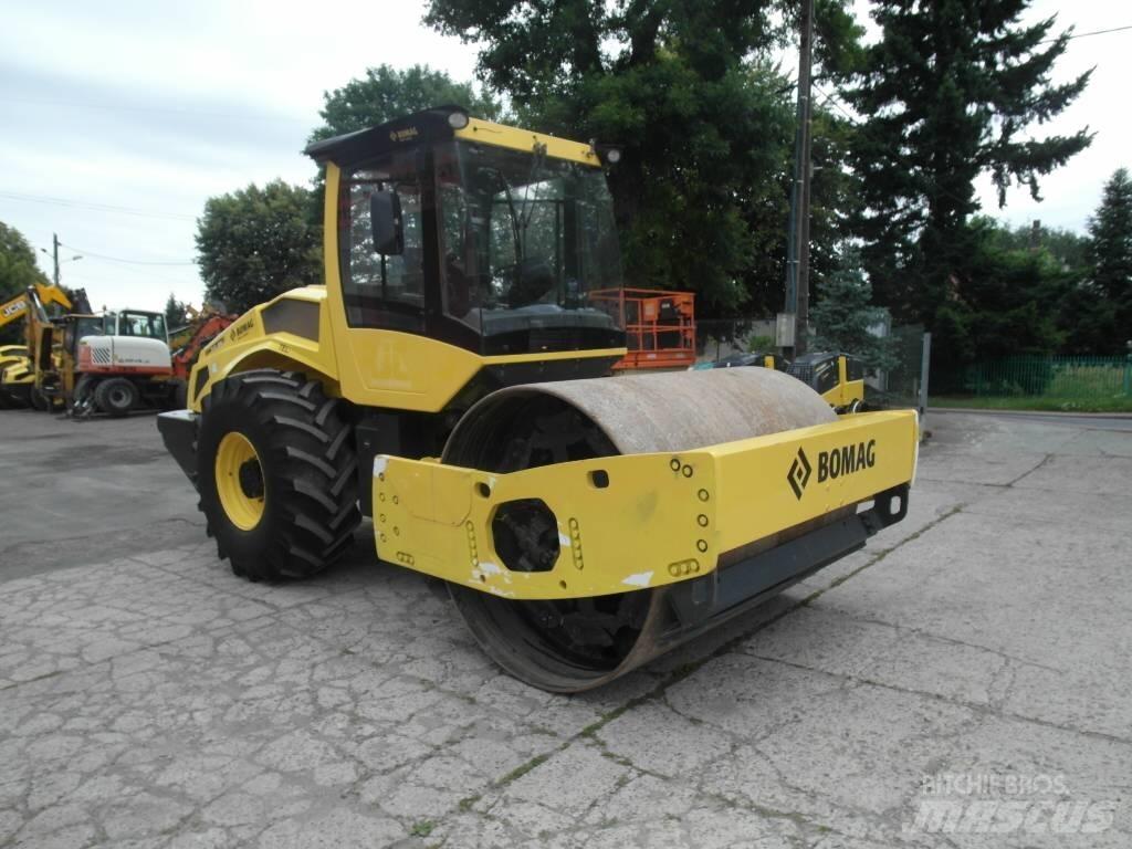 Bomag BW 213 DH-5 Rulli monotamburo
