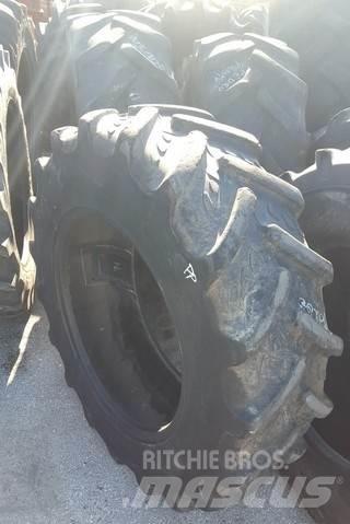  Pneu 12.4R24 Pneumatici, ruote e cerchioni