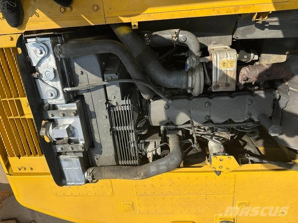 Komatsu PC220-8 Escavatori medi 7t - 12t