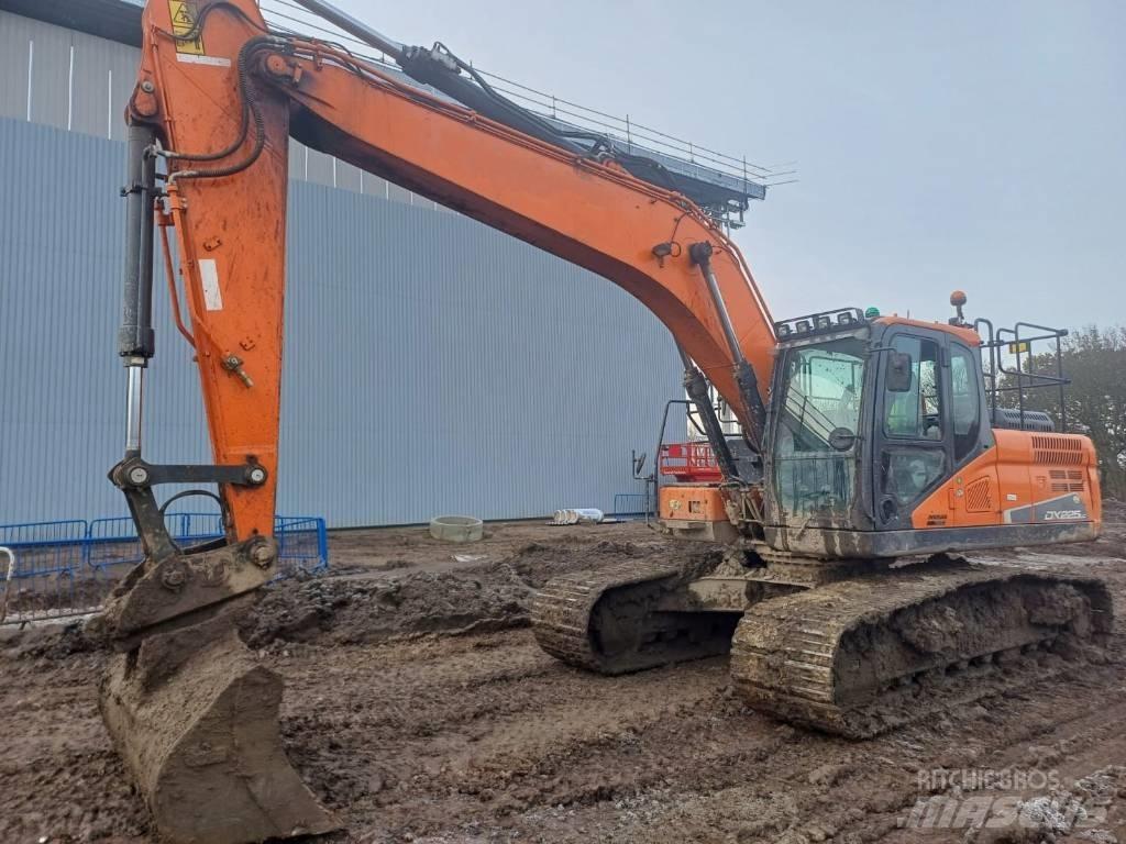 Doosan DX 225 LC-5 Escavatori cingolati