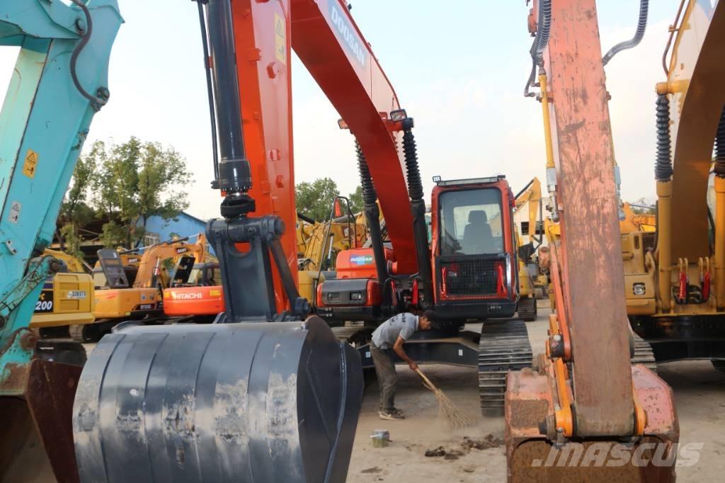 Doosan dx225 Escavatori cingolati