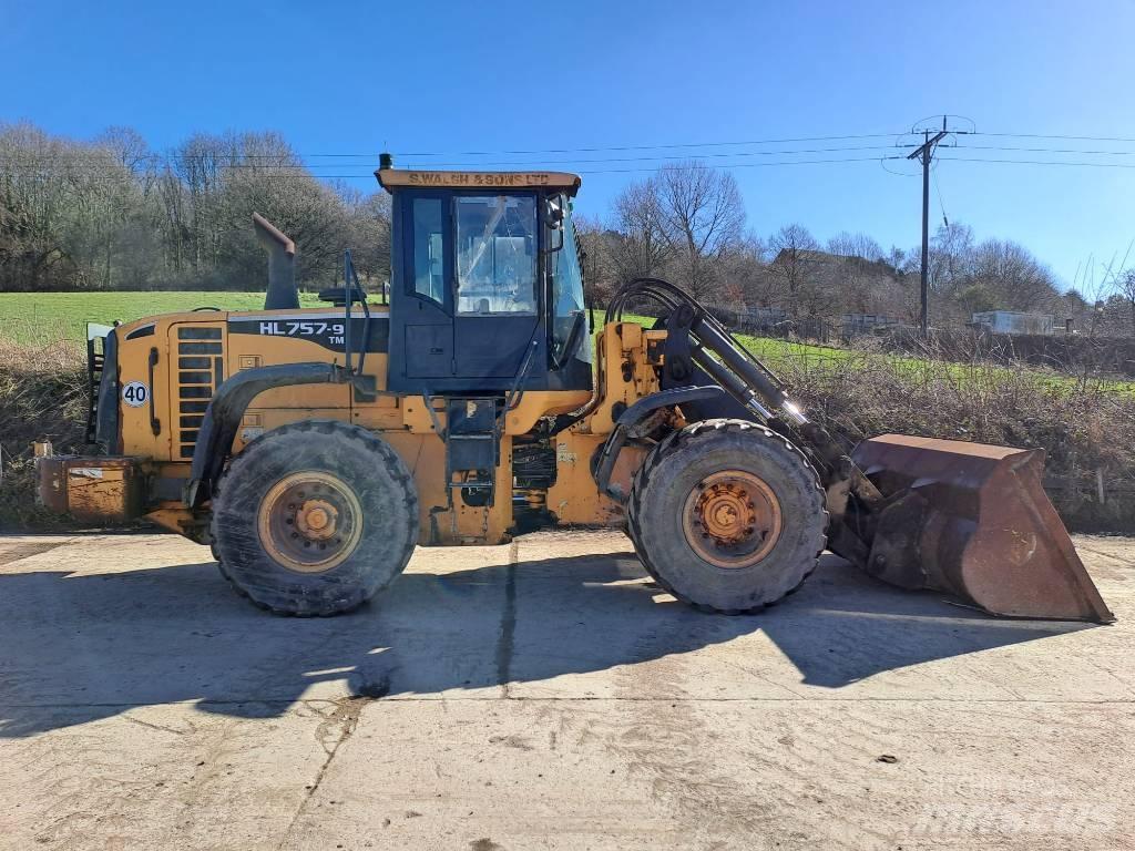 Hyundai HL 757 TM-9 Pale gommate