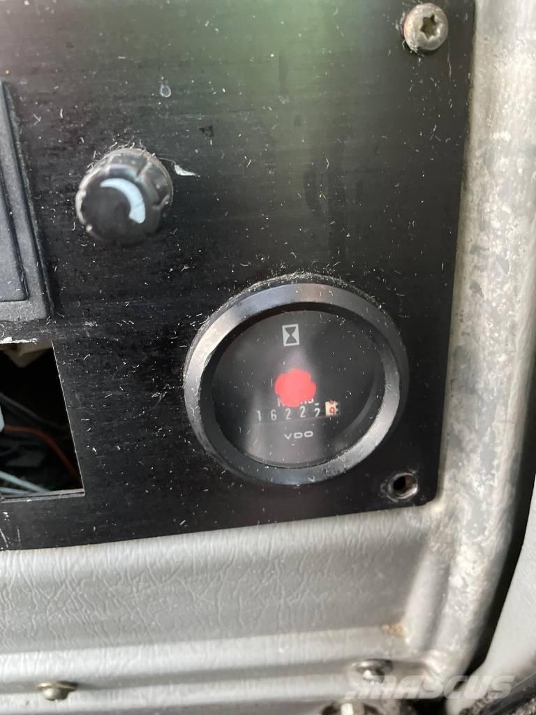 Volvo L 70 E Pale gommate