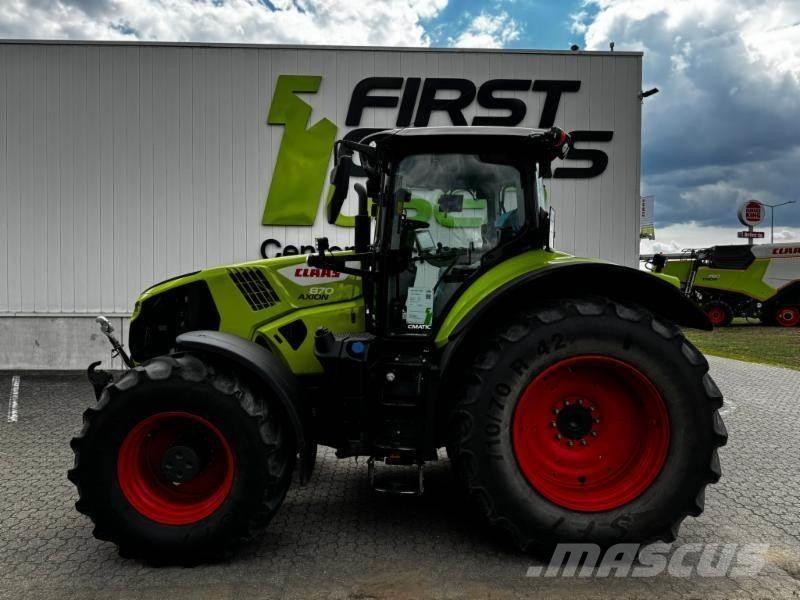 CLAAS AXION 870 Trattori
