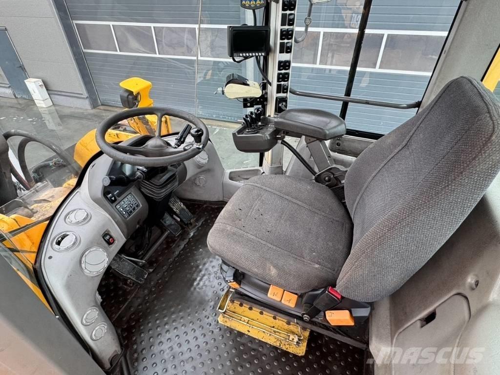 Volvo L 180 G Pale gommate