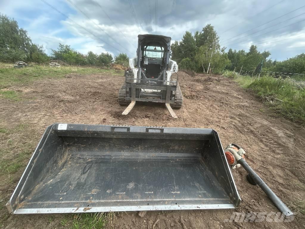 Bobcat T76 Pale cingolate