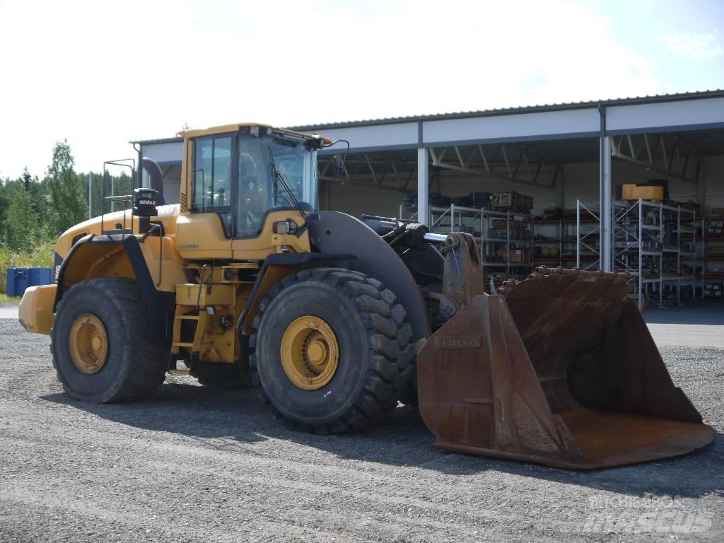 Volvo L 250 G Pale gommate