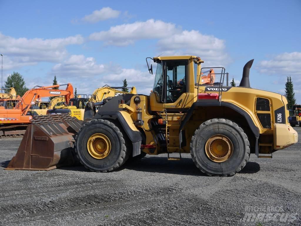 Volvo L 250 G Pale gommate