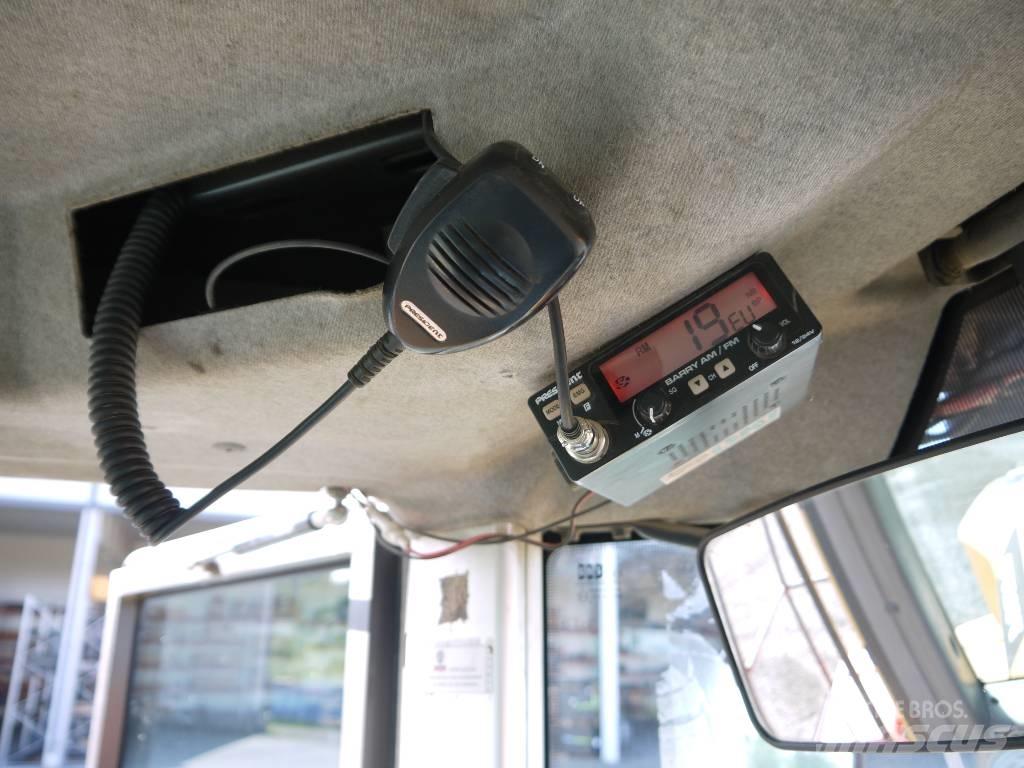 Volvo L 250 G Pale gommate