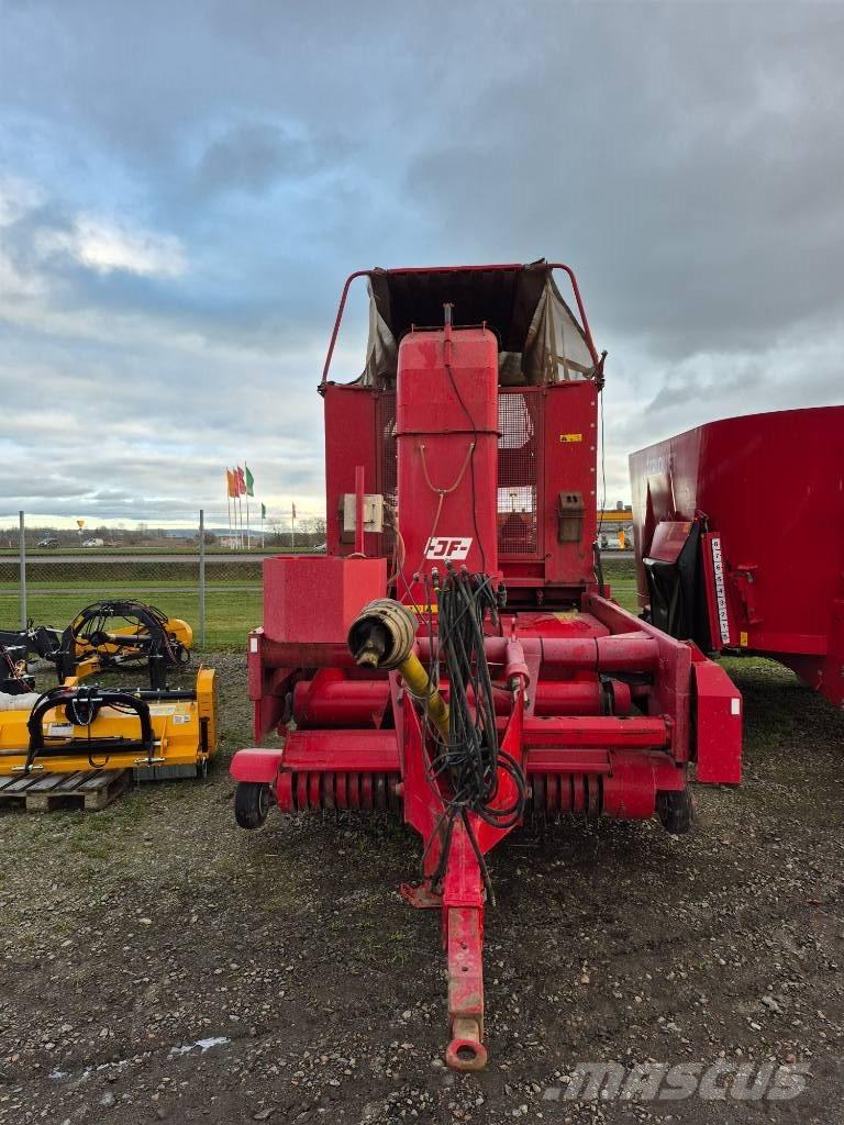 JF 3500 Rimorchi autocaricanti