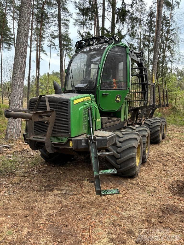 John Deere 810 E Forwarder