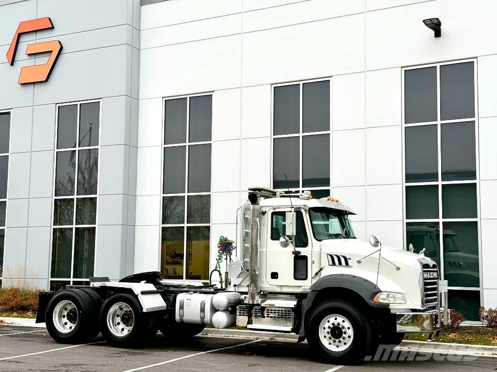 Mack GU813 Motrici e Trattori Stradali