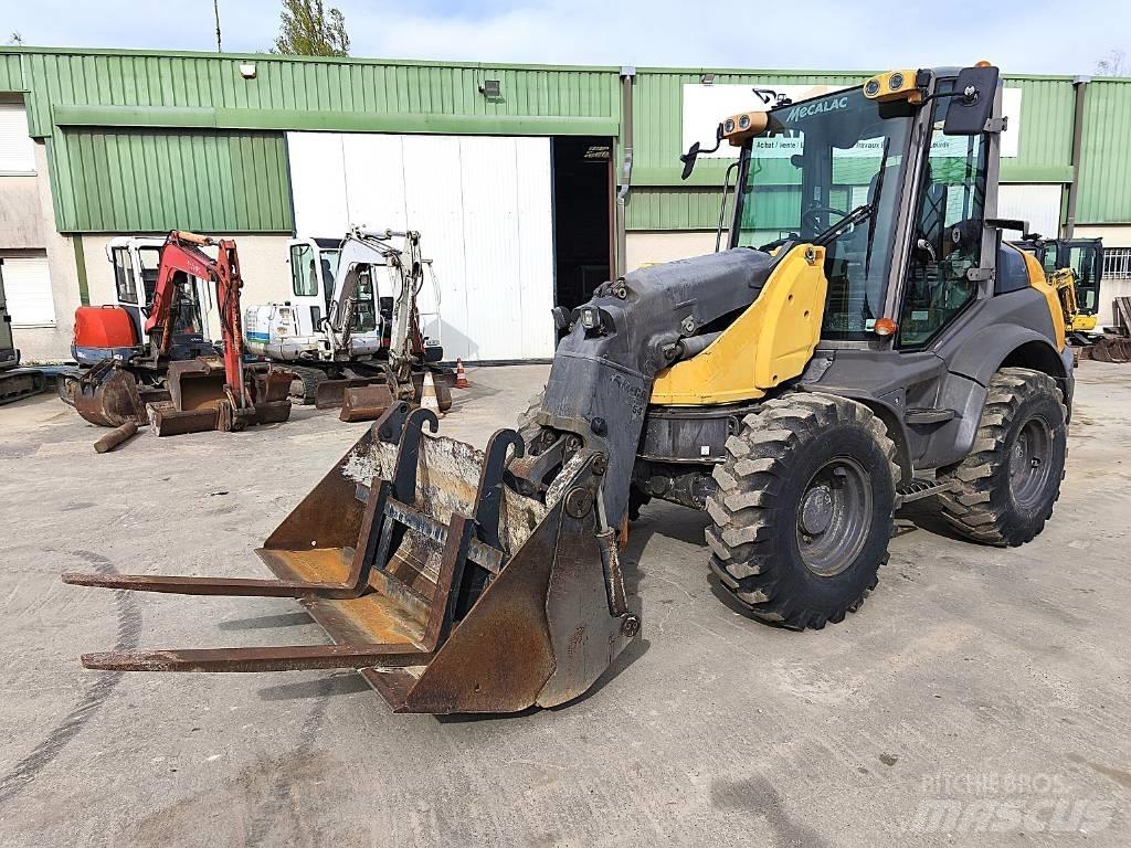 Mecalac AS 900 Pale gommate