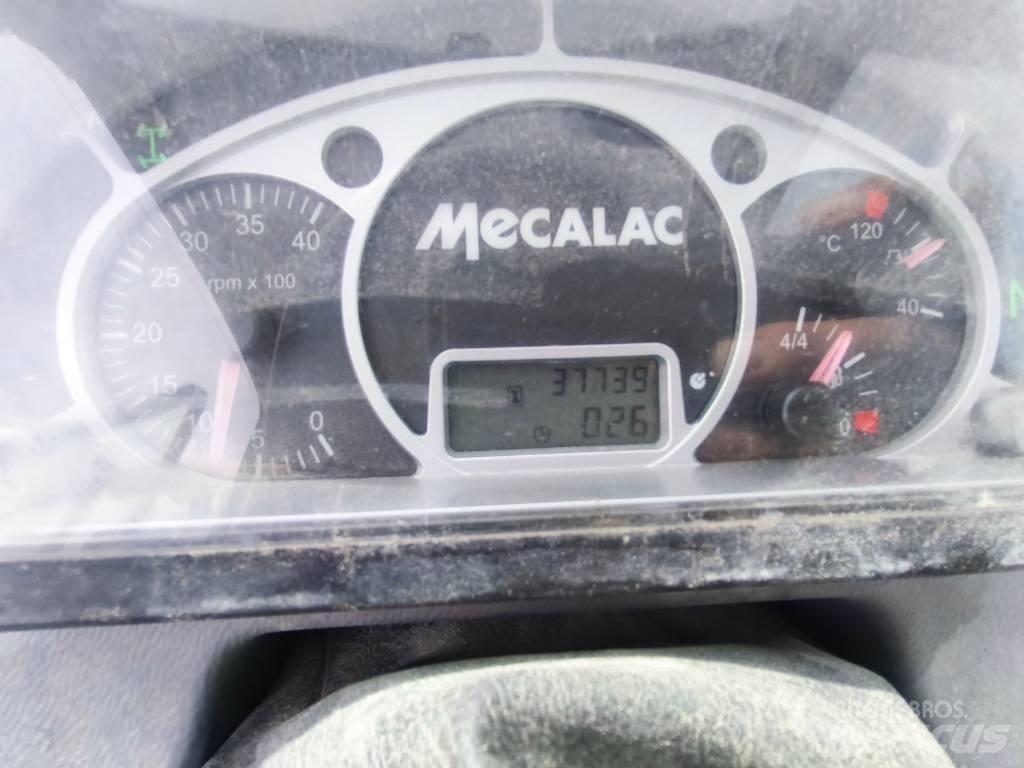 Mecalac AS 900 Pale gommate