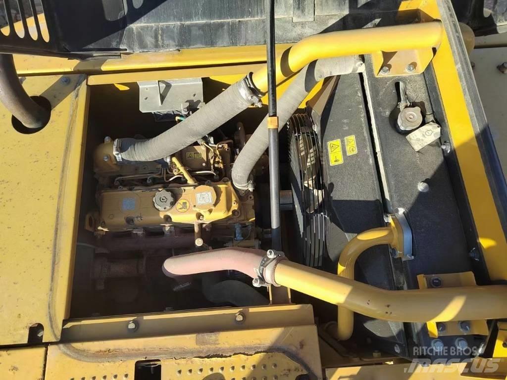 CAT 318 Escavatori cingolati
