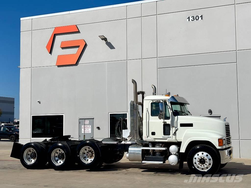 Mack CHU 613 Motrici e Trattori Stradali