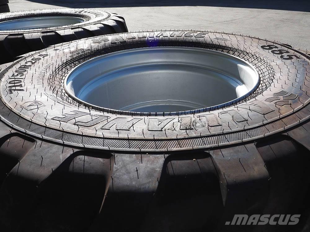 Alliance 885 Pneumatici, ruote e cerchioni