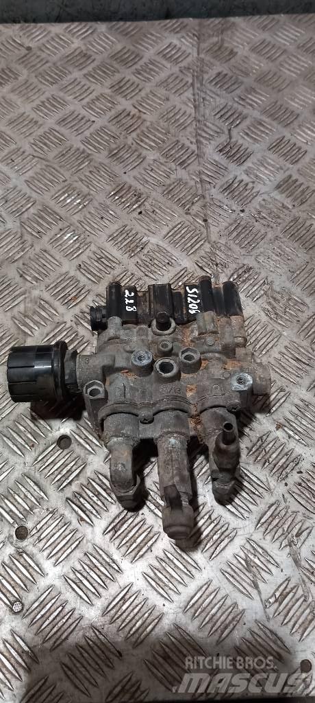 Scania 94 D.   1499799 Freni
