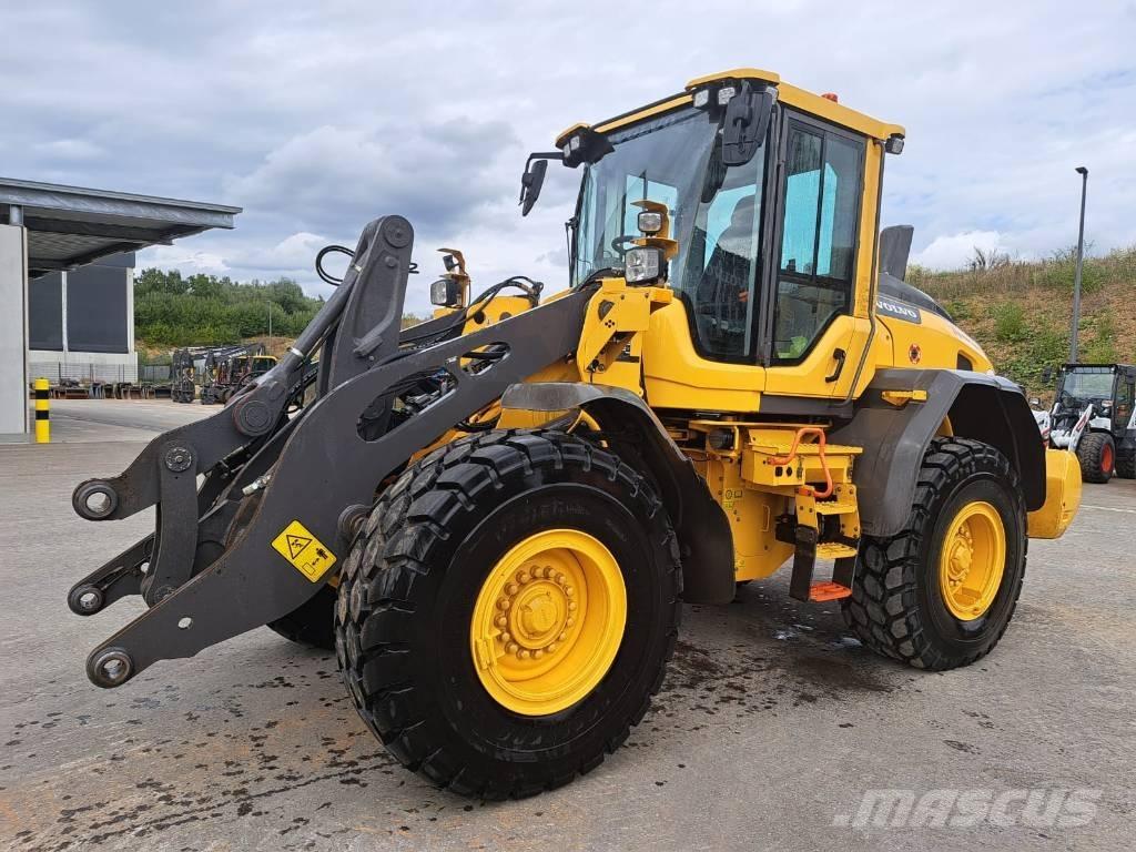 Volvo L 90 H Pale gommate