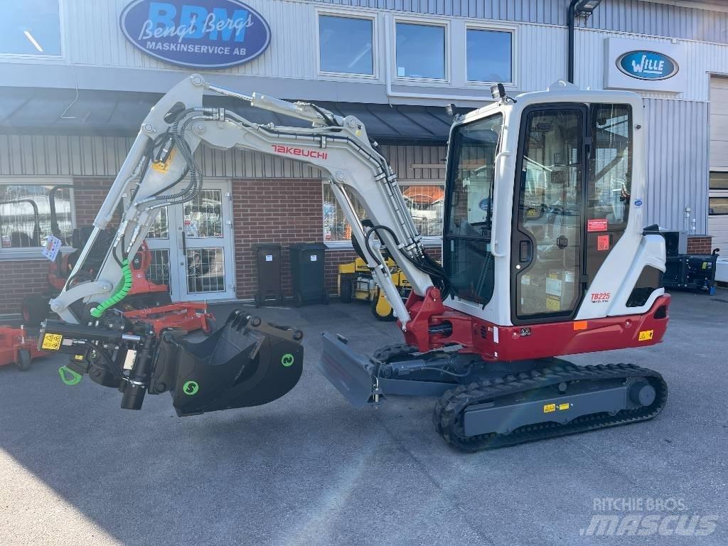 Takeuchi TB 225 Miniescavatori
