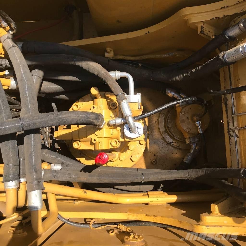 CAT 320 D Escavatori anfibi