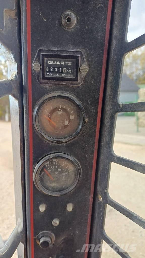 Gehl 3935 Mini Pale Gommate