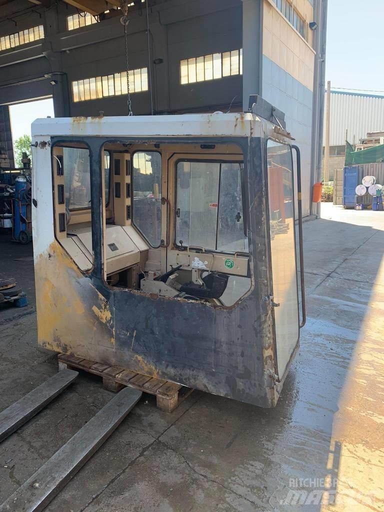 CAT 375 Cabine e interni
