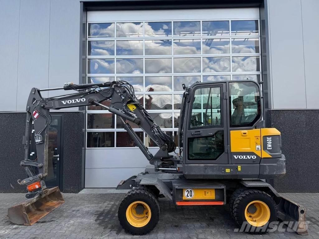 Volvo EW60E | A/C Escavatori medi 7t - 12t