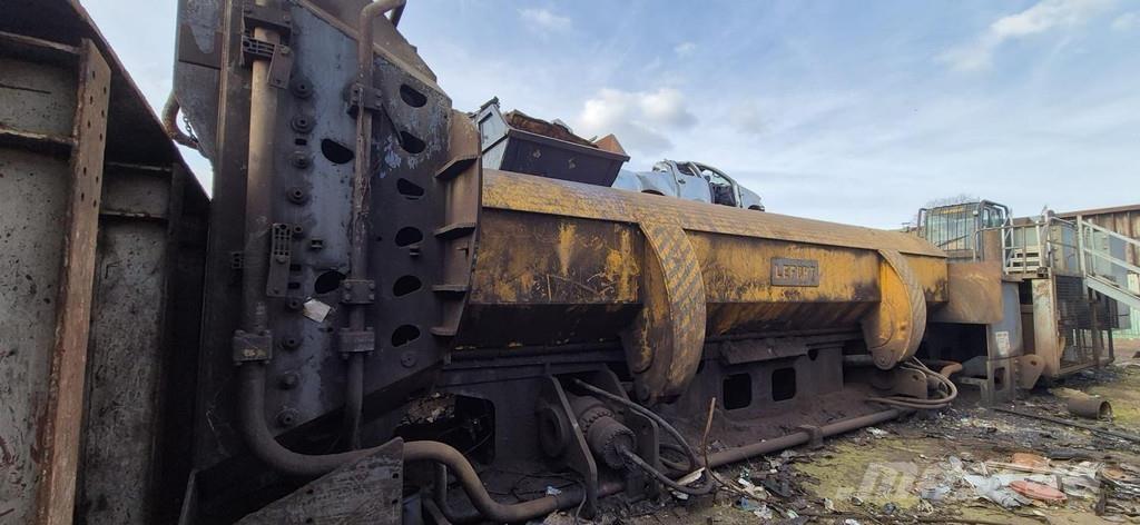 Lefort 850 Costruzioni - Altro