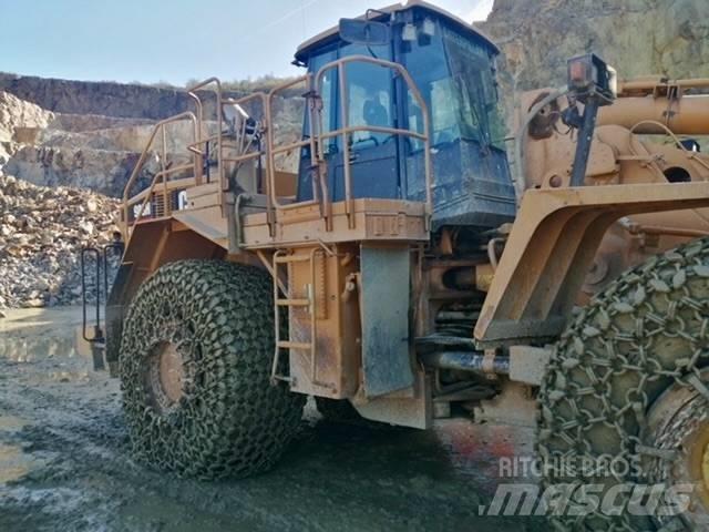 CAT 988 H Pale gommate