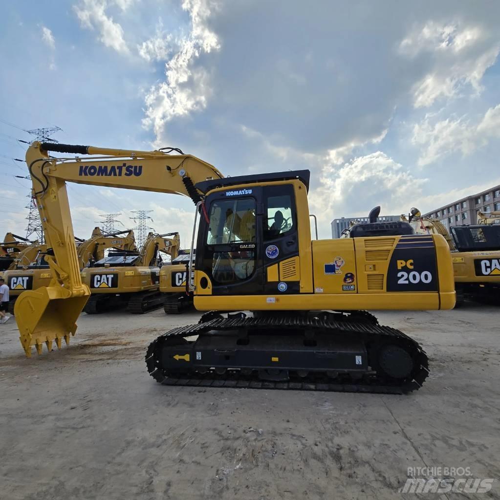 Komatsu PC 200-8 Escavatori cingolati