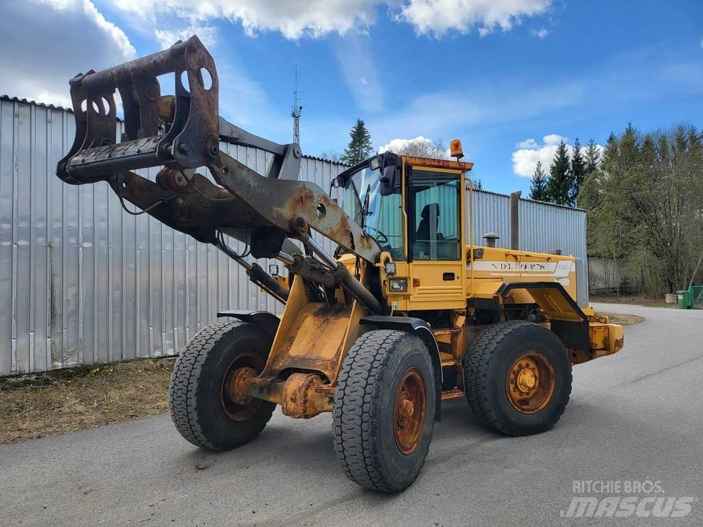 Volvo BM L70C Pale gommate