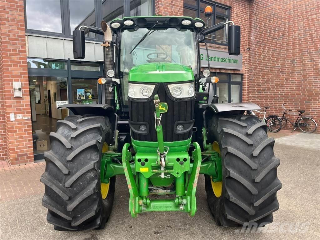 John Deere 6210R Trattori