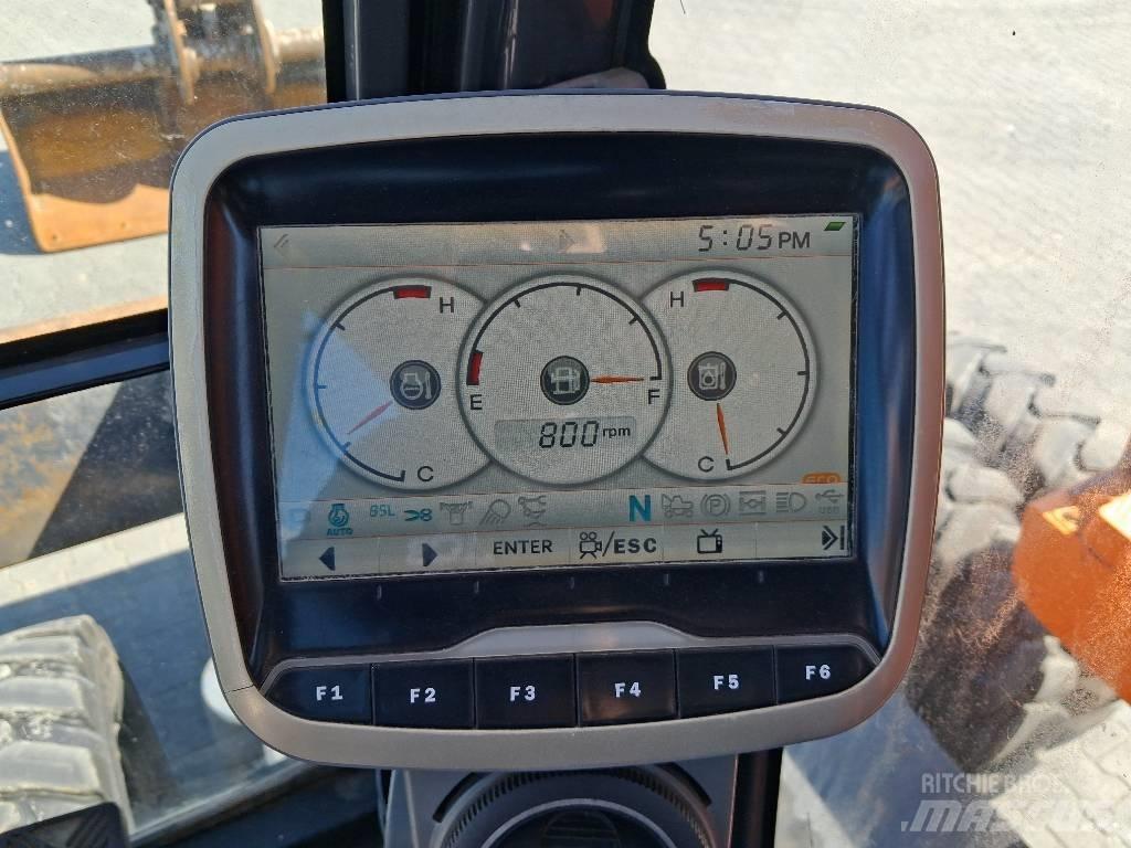 Doosan DX 140 W-3 Escavatori gommati