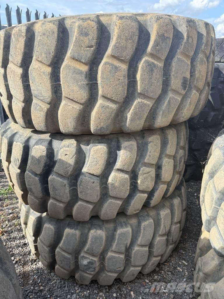Bridgestone 23.5R25 Pneumatici, ruote e cerchioni