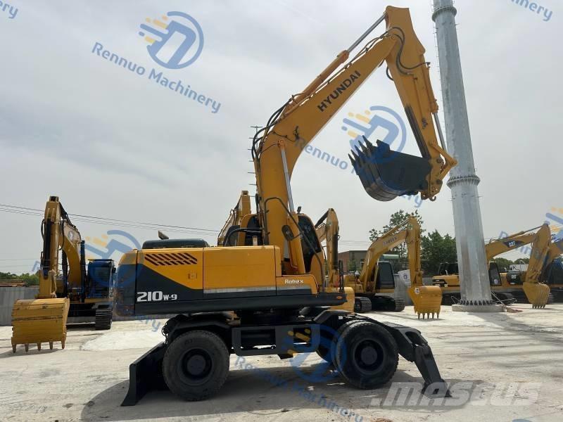 Hyundai R210W-9 Escavatori gommati